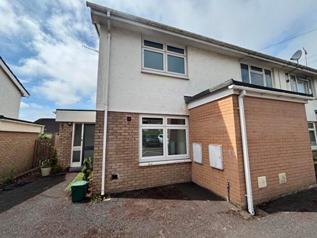 2 Bedroom Flat To Rent In Heol Y Llan, Loughor, Swansea, SA4