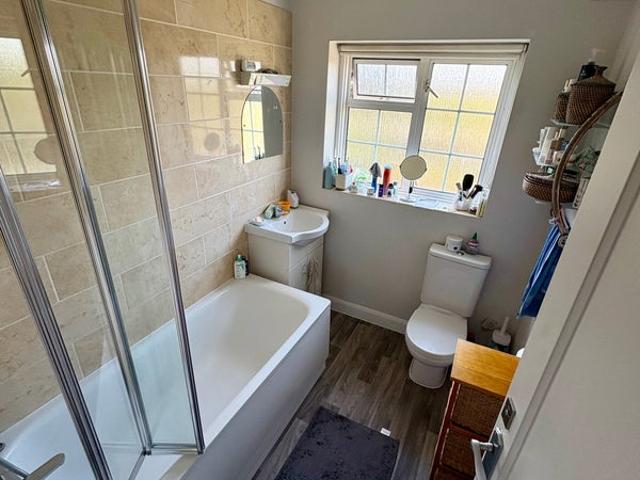 2 Bedroom Flat to Rent in Hendon £1,700 PCM