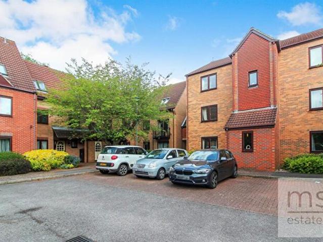 2 Bedroom Flat To Rent In Heron Wharf, Castle Marina, Nottingham, NG7