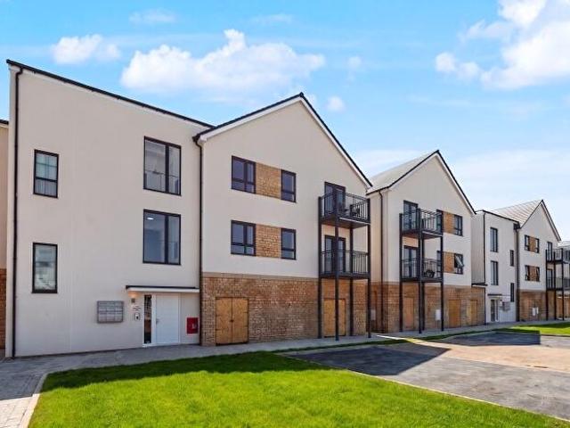 2 Bedroom Flat To Rent In High Street, Witney, OX28