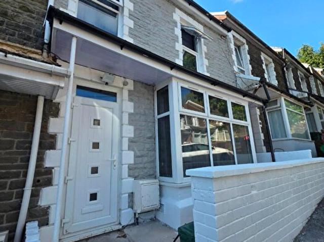 2 Bedroom Flat To Rent In Hilda Street, Pontypridd, CF37