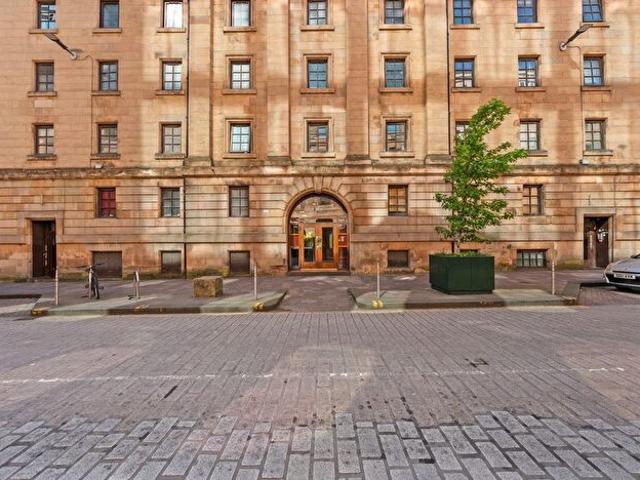 2 Bedroom Flat To Rent In James Watt Street, Glasgow, Glasgow City, G2