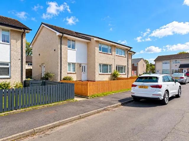 2 Bedroom Flat To Rent In Kirkton Crescent, Coatbridge, ML5