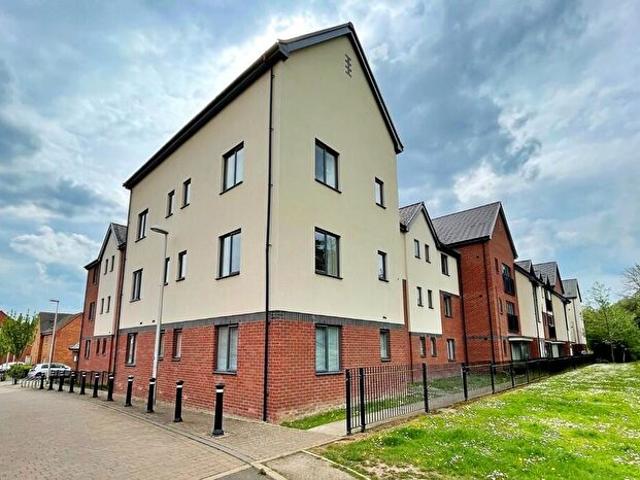 2 Bedroom Flat To Rent In Kirkistown Close, Caldecott Manor, Rugby, CV21