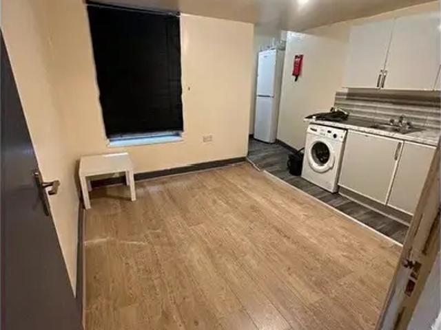2 Bedroom Flat To Rent In Ladypool Road, Birmingham, B12