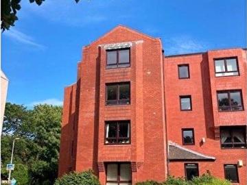 2 Bedroom Flat To Rent In Langlands Court, Glasgow, G51