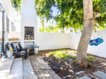 2 Bedroom flat to rent in Lemoenkloof, Paarl