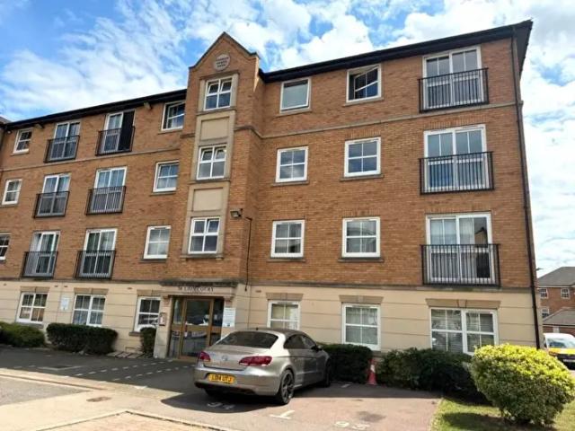 2 Bedroom Flat To Rent In Lion Court, Northampton, NN1
