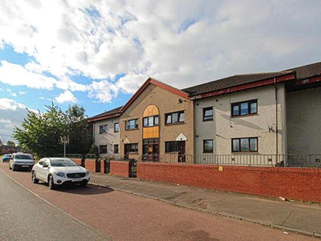2 Bedroom Flat To Rent In Linthaugh Road, Glasgow, G53