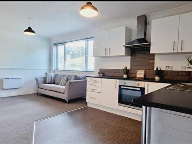 2 Bedroom Flat To Rent In Padmore Court, Leamington Spa, CV31