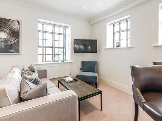 2 bedroom Flat to rent in Palace Wharf, Rainville Road, London, Hammersmith, W6