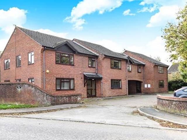 2 Bedroom Flat To Rent In Parsley Close, Aston Clinton, Aylesbury, HP22