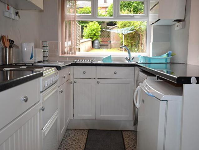 2 Bedroom Flat To Rent In Peel Street, Derby, DE22