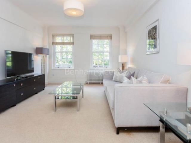 2 Bedroom flat to rent in Pelham Court, Chelsea, SW3