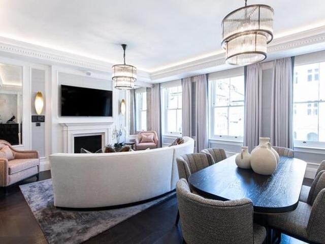 2 bedroom flat to rent in Prince of Wales Terrace, Kensington, London, W8