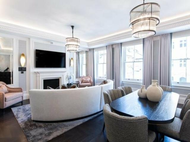 2 bedroom Flat to rent in Prince of Wales Terrace, London, Kensington, W8