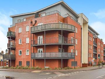 2 Bedroom Flat To Rent In Princes Way, Milton Keynes, MK2
