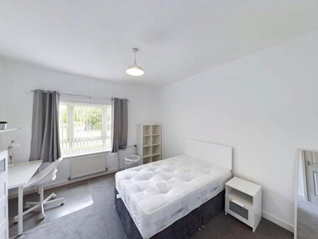 2 Bedroom Flat To Rent In River View, Northampton, NN4