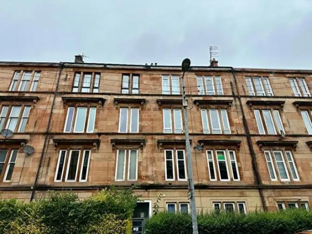 2 Bedroom Flat To Rent In, Roslea Drive, P25