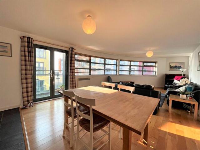 2 Bedroom Flat To Rent In St Catherines Court, Maritime Quarter, Swansea, SA1