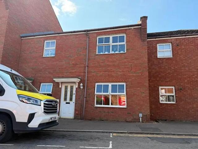 2 Bedroom Flat To Rent In St. Edmunds Road, Northampton, NN1