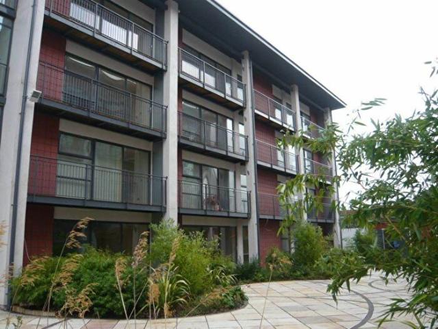 2 Bedroom Flat To Rent In Station Court, Burton on Trent, Staffordshire, DE14