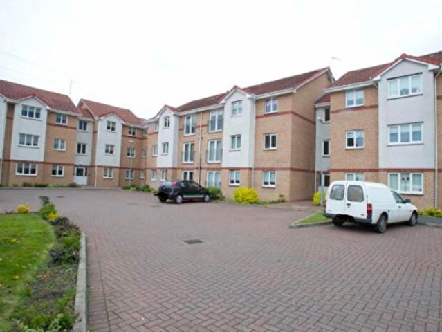 2 Bedroom Flat To Rent In /, Strachur Crescent, G22