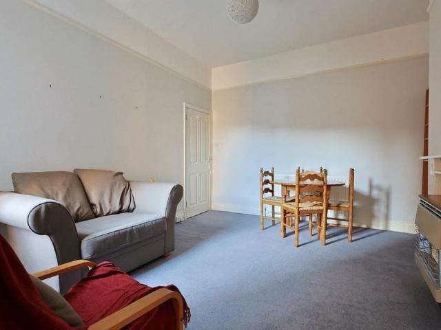 2 bedroom Flat to rent in Sandringham Road, South Gosforth, Newcastle Upon Tyne