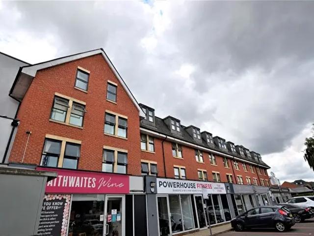2 Bedroom Flat To Rent In Scarrington Road, West Bridgford, Nottingham, Nottinghamshire, NG2