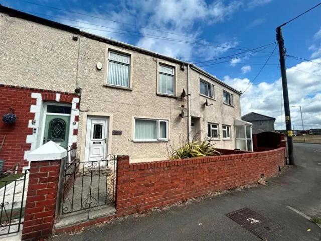 2 Bedroom Flat To Rent In School Terrace, North Cornelly, Bridgend, CF33