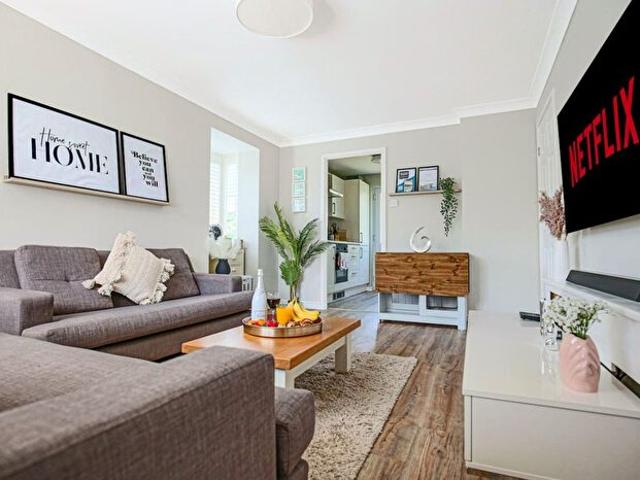 2 Bedroom Flat To Rent In Shenley Church End, MK5