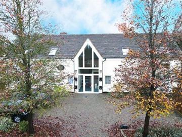 2 Bedroom Flat To Rent In Shenley Road, Loughton, Milton Keynes, MK5