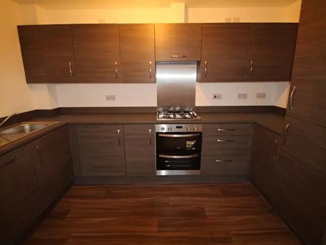 2 Bedroom Flat To Rent In Springfield Gardens, Glasgow, G31