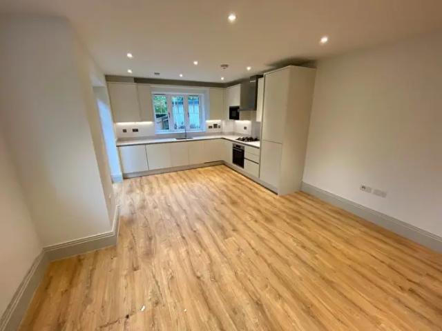 2 Bedroom Flat To Rent In The Heights, Cumnor Hill, Oxford, OX2