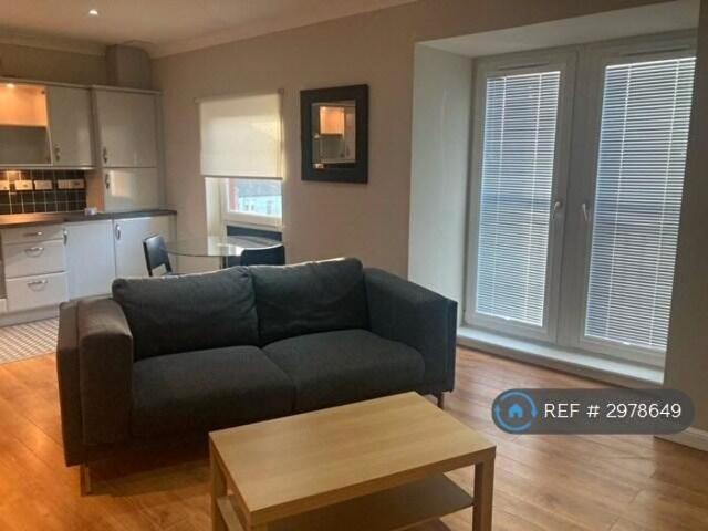 2 Bedroom Flat To Rent In Thornwood Avenue, Glasgow, G11
