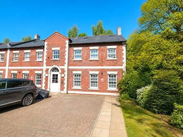2 Bedroom Flat To Rent In Thornton Hall Close, Northampton, NN2