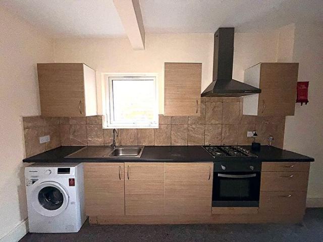 2 Bedroom Flat To Rent In Trinity Lane, Hinckley, LE10