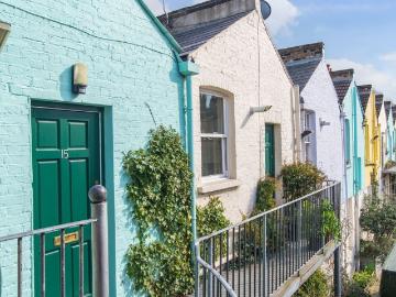 2 Bedroom Flat to Rent in Triangle Estate 197 199 Kennington Lane, London, SE11