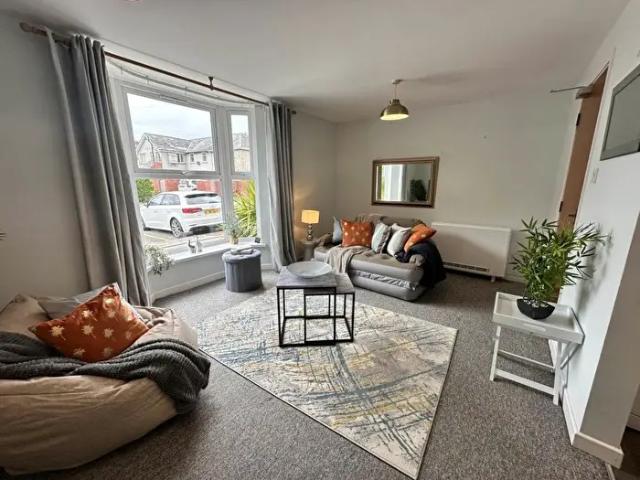 2 Bedroom Flat To Rent In Unfurnished Bed Flat, Aberystwyth Town, SY23