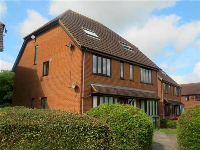 2 Bedroom Flat To Rent In Walnut Tree, Milton Keynes, MK7