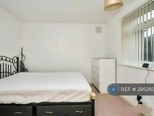 2 Bedroom Flat To Rent In Walsgrave Hospital, Coventry, CV2
