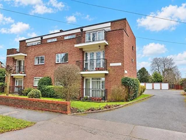 2 Bedroom Flat To Rent In Warwick House, Warren Road, Dallington, NN5