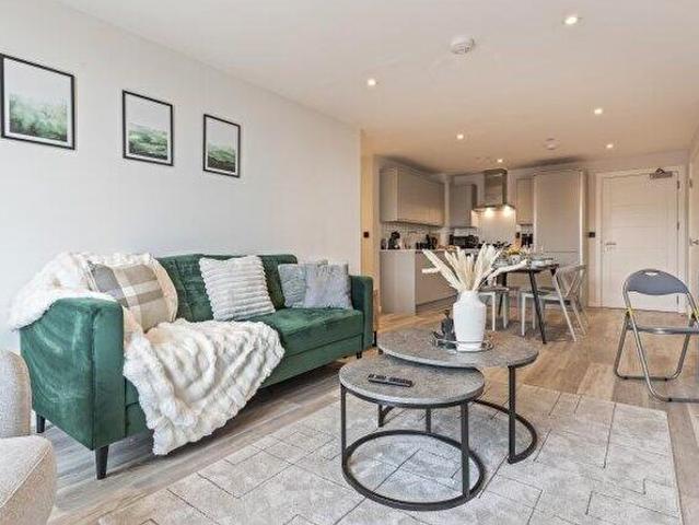 2 Bedroom Flat To Rent In Warwick Street Apex Loft, B12
