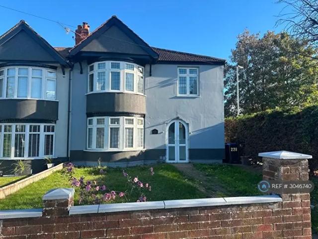 2 Bedroom Flat To Rent In Weedon Road, Northampton, NN5