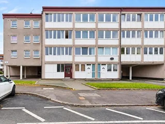 2 Bedroom Flat To Rent In Well Green, Pollokshaws, Glasgow, G43