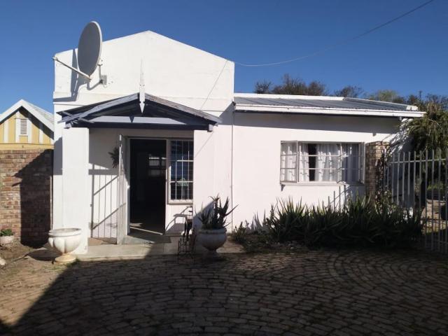 2 Bedroom flat to rent in West Bank, Oudtshoorn
