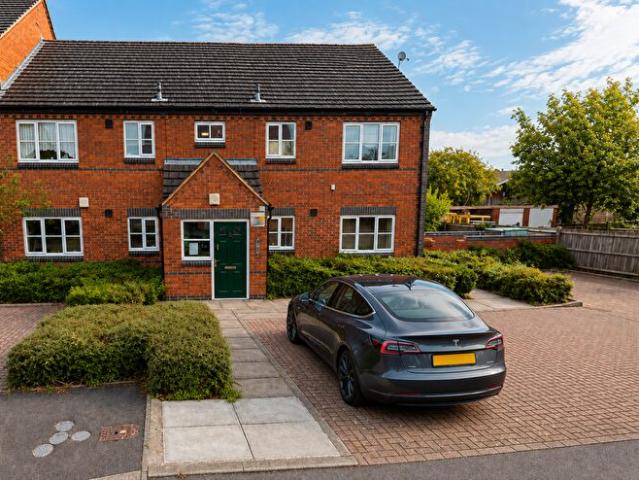 2 Bedroom Flat To Rent In Westleigh Close, NN1