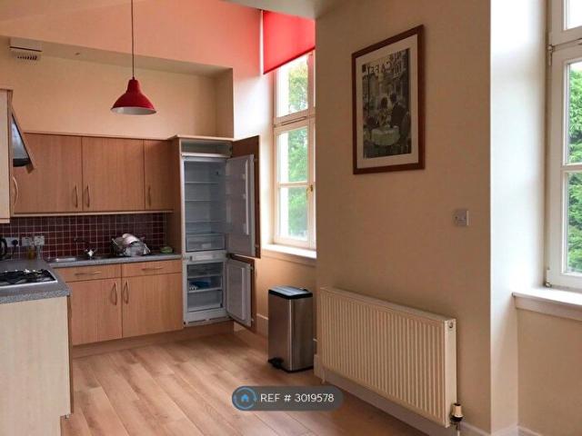 2 Bedroom Flat To Rent In Woolcarders Court, Stirling, FK7