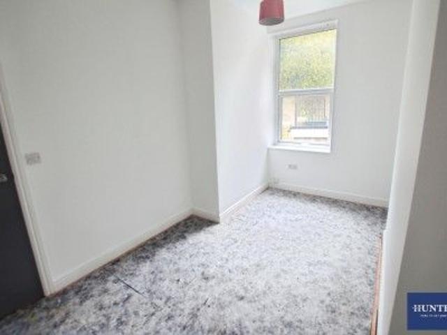 2 bedroom Flat To Rent Total Size: 428 SQ FT