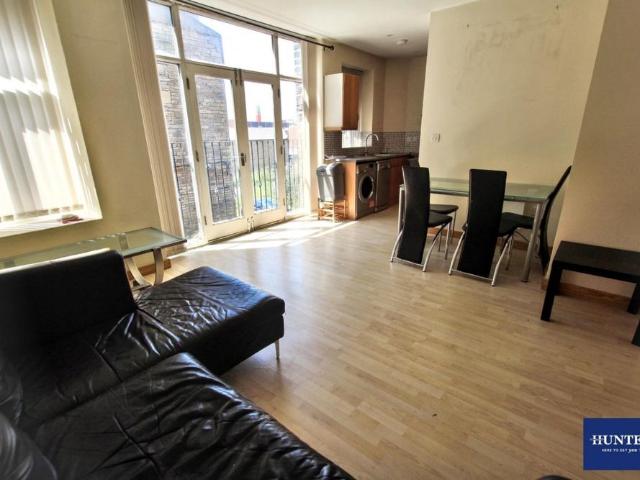 2 bedroom Flat To Rent Total Size: 495 SQ FT